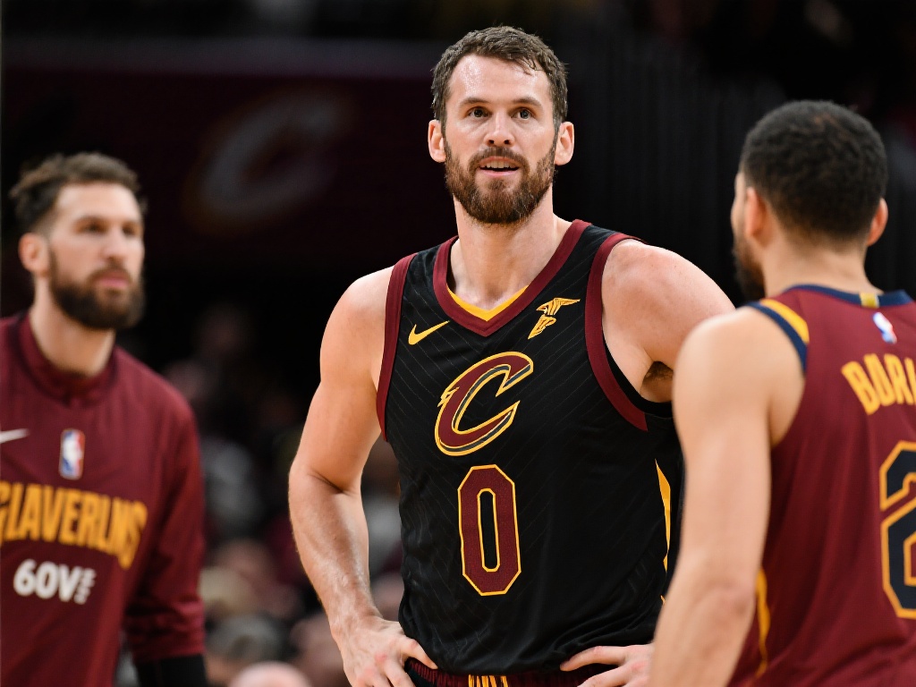 田金创历史：国内首位女子主裁判执裁男子职业赛事正赛